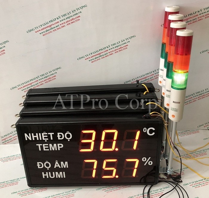 thiết bị đo nhiệt độ độ ẩm có tích hợp đèn tháp cảnh báo