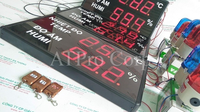 bảng điện tử đo nhiệt độ độ ẩm