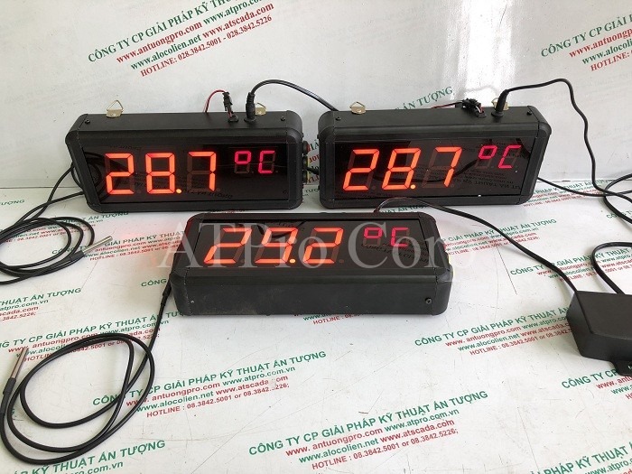 Đồng hồ hiển thị nhiệt độ